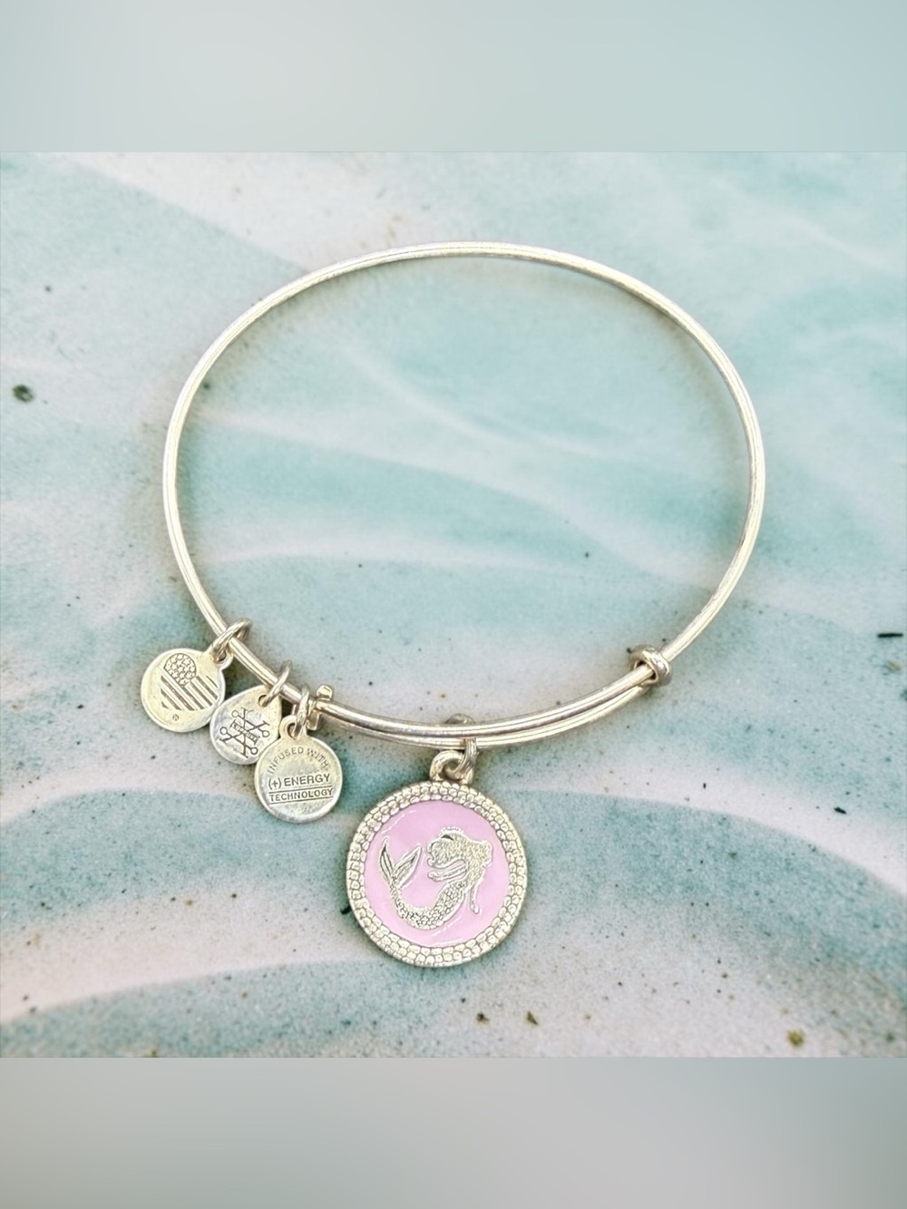 🏷️‼️5/$25🏷️‼️🧜‍♀️ALEX & ANI🧜‍♀️Mermaid Color Infusion Charm Bangle/EUC